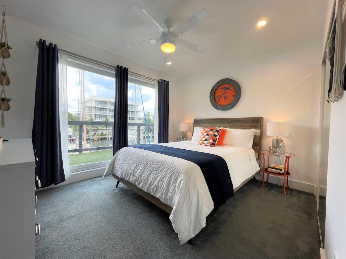 Orange Dream In The Sky Apartment