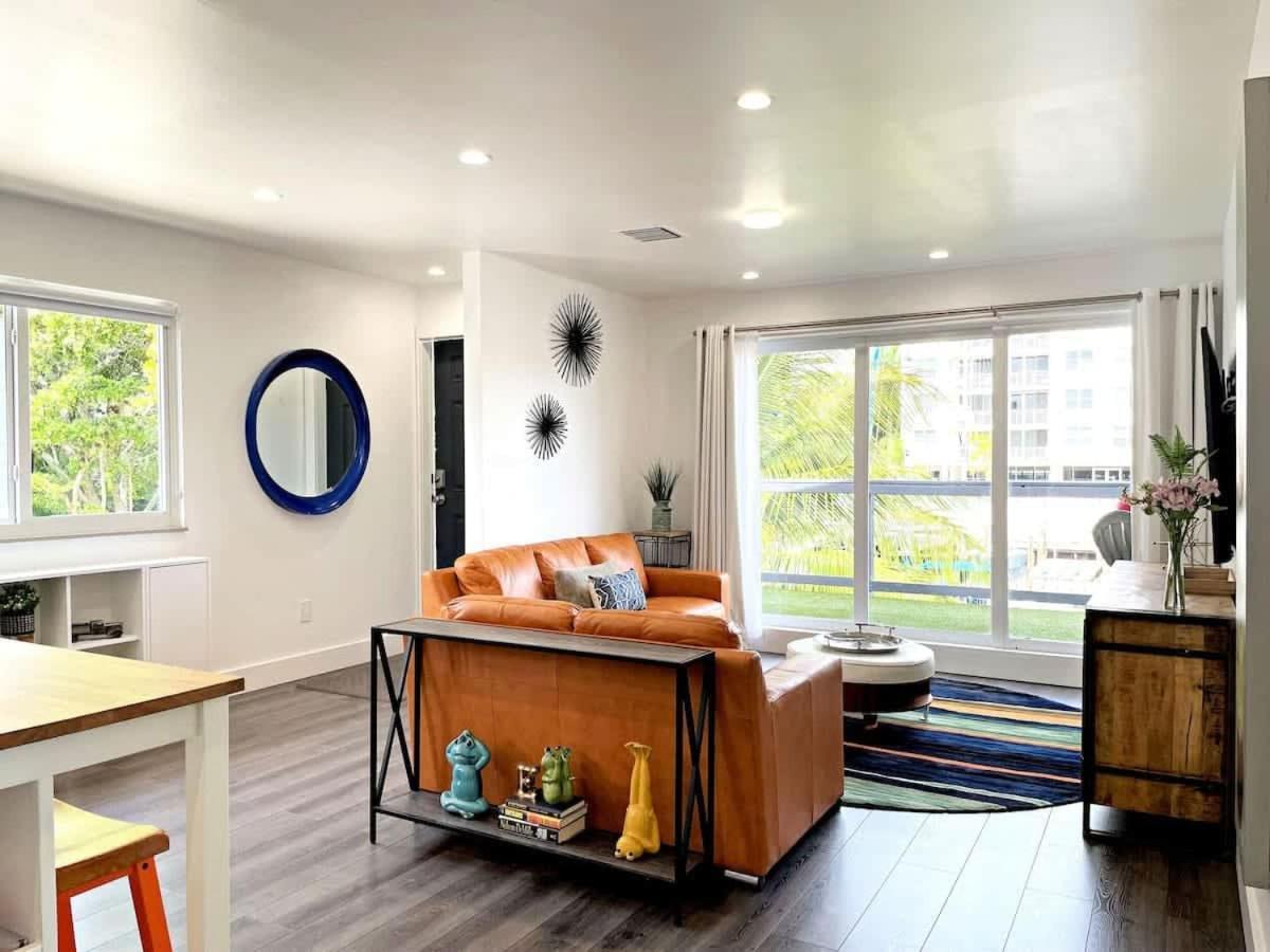 Apartment Orange Dream In The Sky